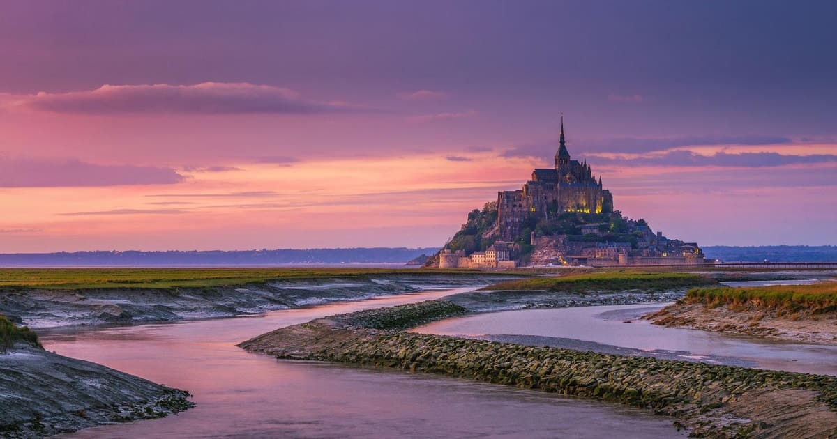 Mont-Saint-Michel: Excursión en grupo pequeño desde París con entrada a la abadía