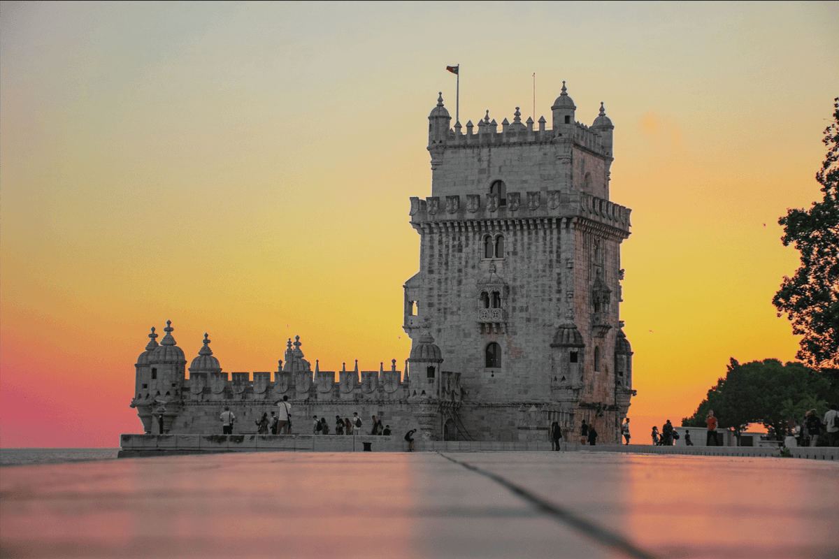 Lisbon: 7 Hills & Belém E-Bike Tour with Local Tastings