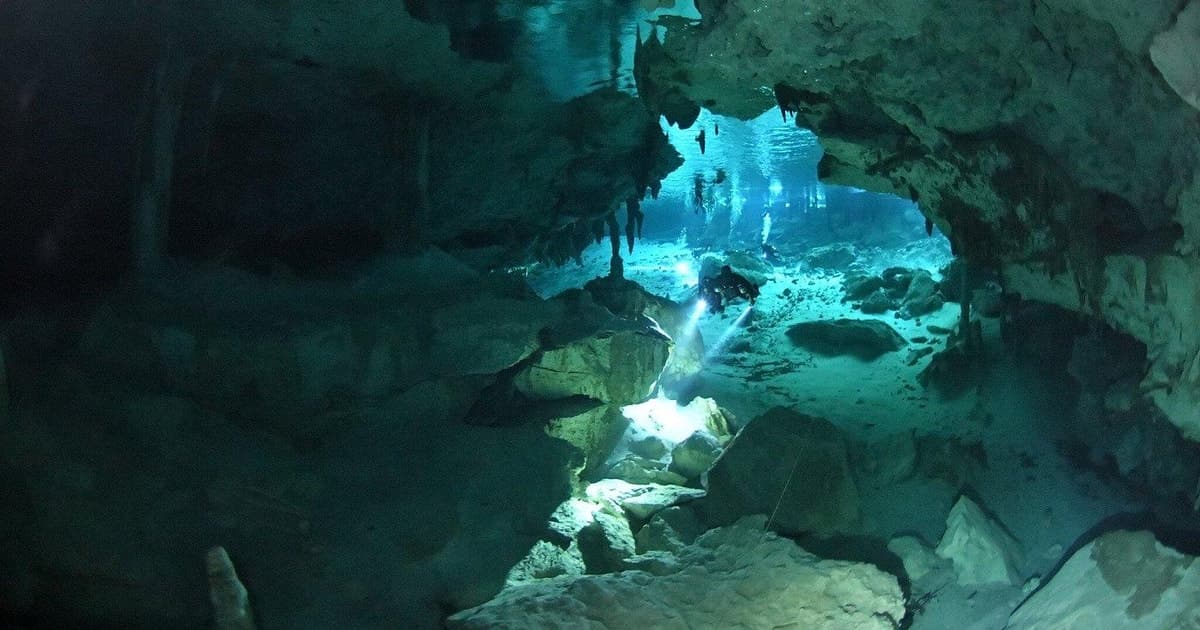 Playa del Carmen: buceo en el famoso cenote Dos Ojos (2 inmersiones)