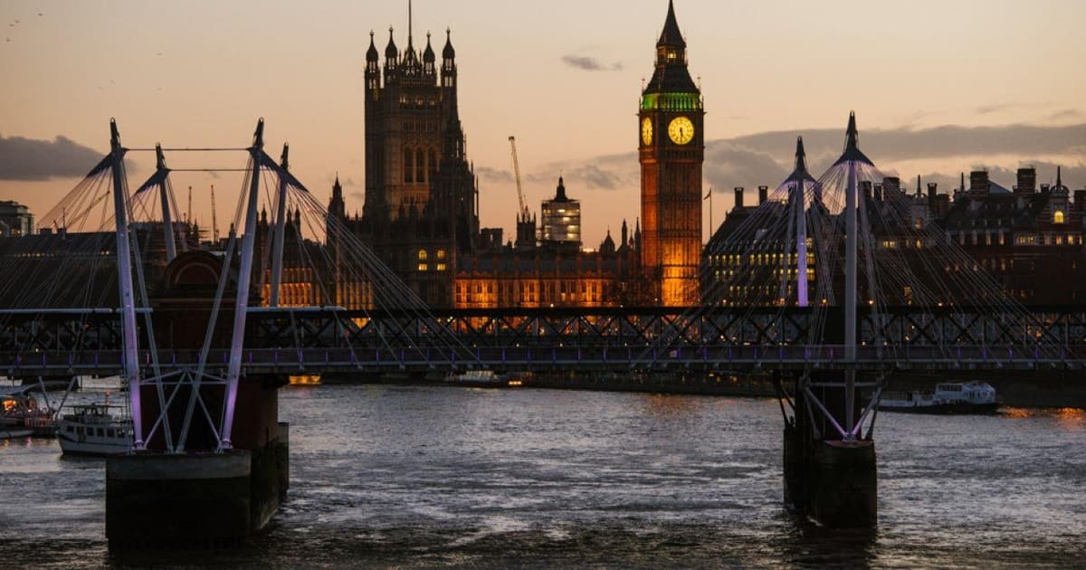 London: Big Bus Panoramic Night Tour with Live Guide