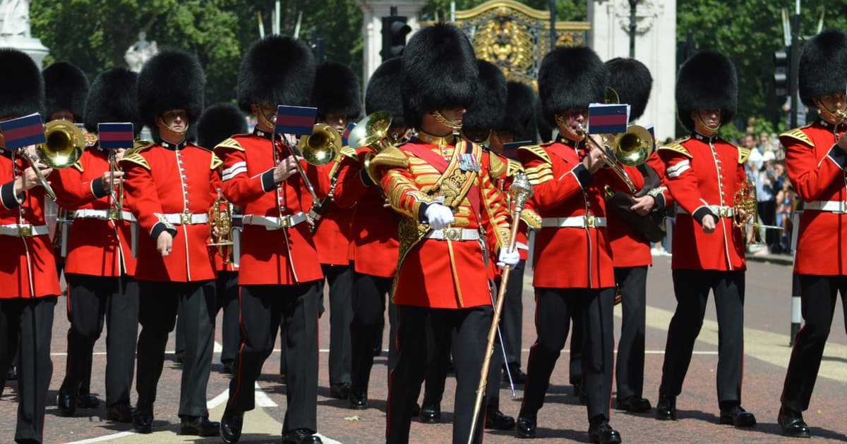 London: Changing of the Guard Tour at Buckingham Palace