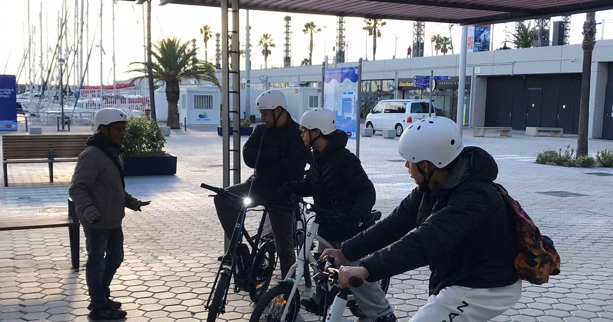 Barcelona: tour bicicleta eléctrica hasta el Palacio Nacional en Montjuic