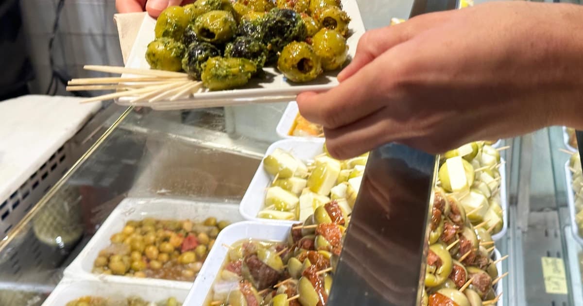 Madrid Street Food & Sightseeing Tour with Local Tastings