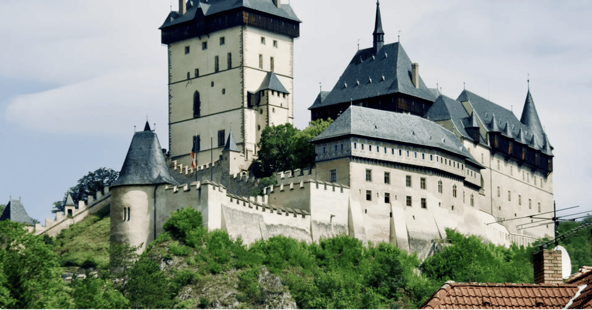 Prague: Koněprusy Caves, Karlštejn Castle & Lunch Tour