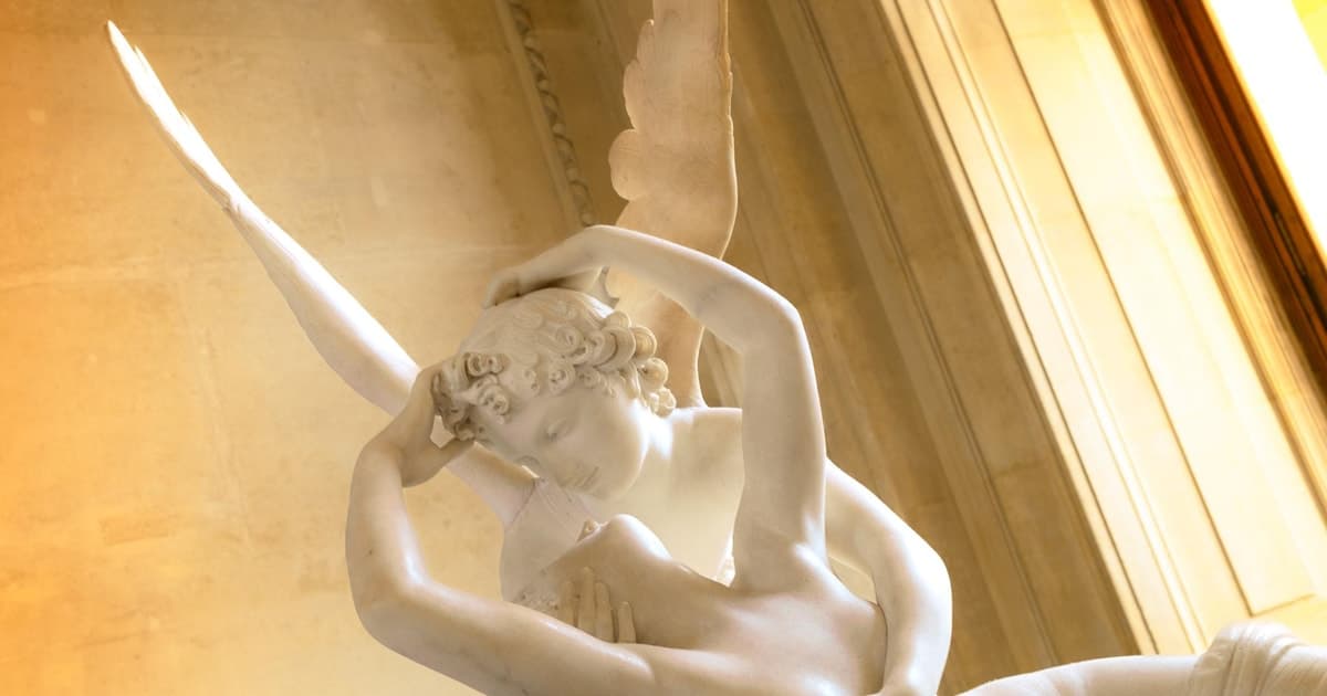Louvre Treasures Private Experience – Languages Available