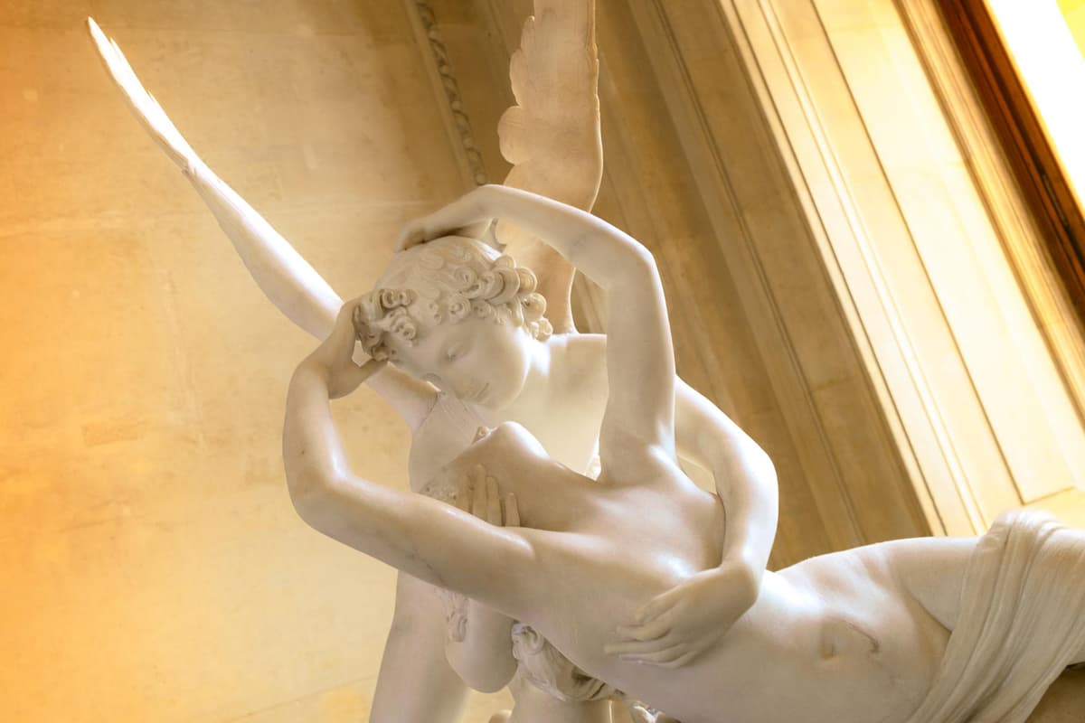 Experiencia privada Tesoros del Louvre - Idiomas disponibles