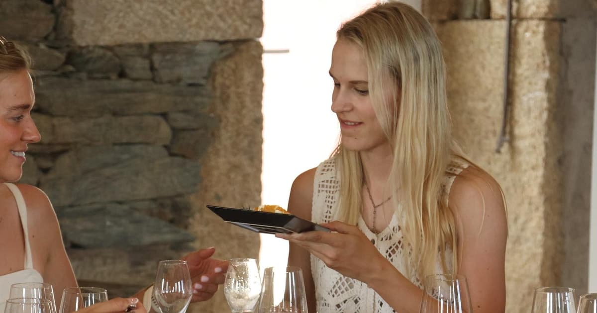 From Porto: Winery Brunch & 1h Boat tour at the Douro Valley