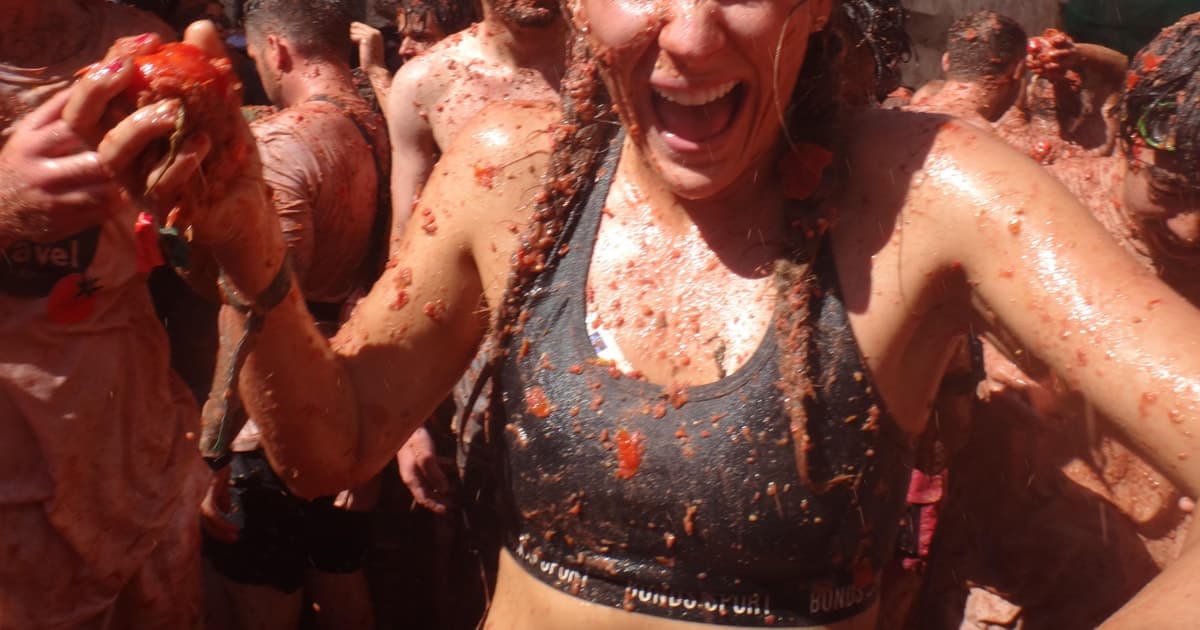 Desde Madrid: excursión de 1 día a Buñol para La Tomatina con acceso a la fiesta