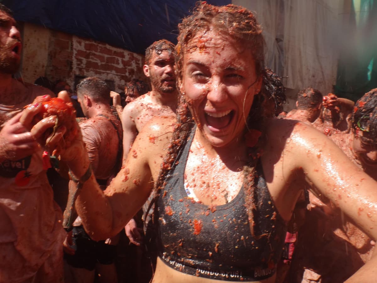 Desde Madrid: excursión de 1 día a Buñol para La Tomatina con acceso a la fiesta