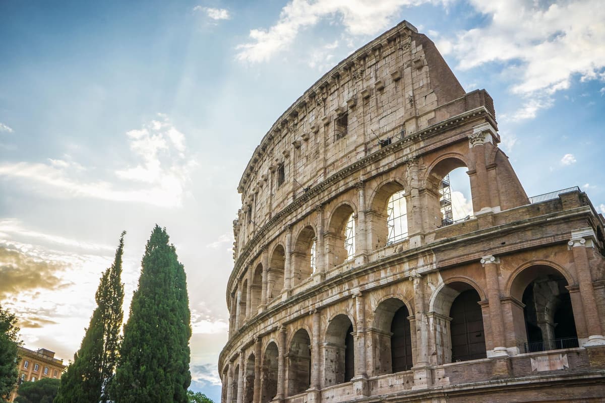 Rome: Colosseum, Palatine Hill, and Roman Forum Tour