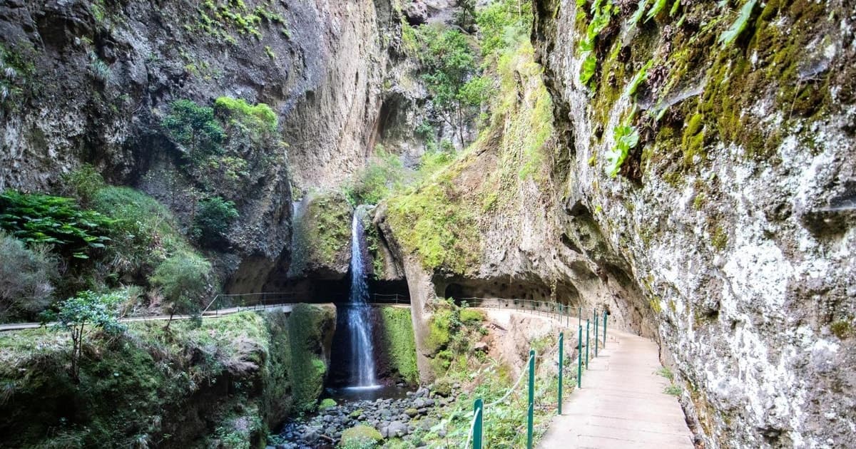 Madeira: Ruta de senderismo «Reach the Sun» por la levada Nova Moinhos en Ponta do Sol