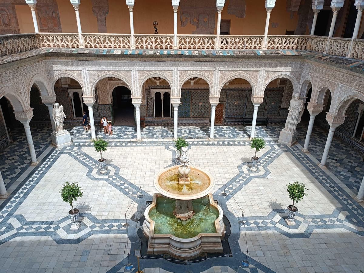Sevilla: Visita guiada de la Casa de Pilatos con entradas