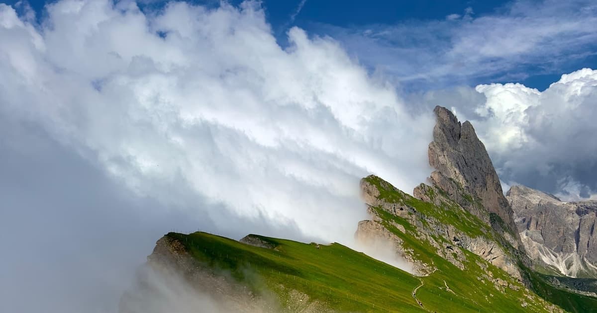 Seceda/Lago di Carezza — Iconic Day in Dolomites from Verona