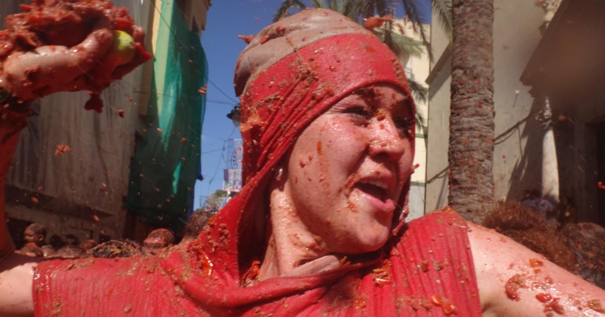 Desde Madrid: excursión de 1 día a Buñol para La Tomatina con acceso a la fiesta