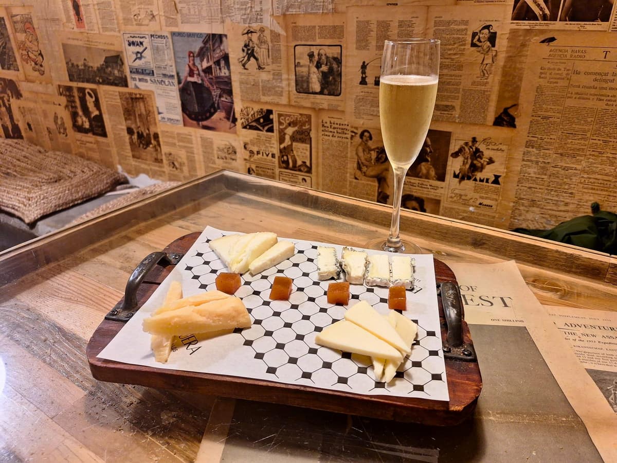 Barcelona Food Tour: Authentic Catalan Tastings Semi-Private
