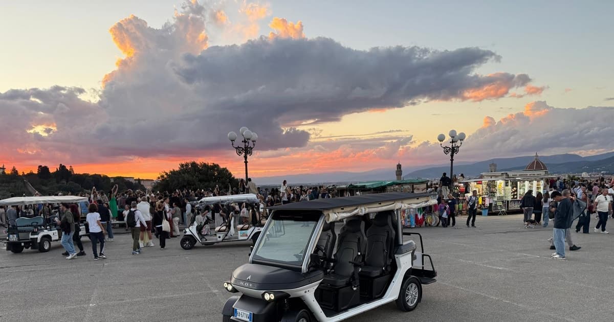 Golf cart tour of the hills of Florence and Piazza Michelangelo