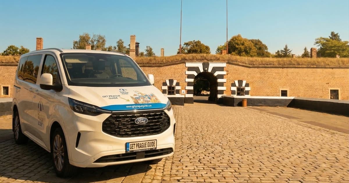 Desde Praga: Visita guiada con audio al campo de concentración de Terezin