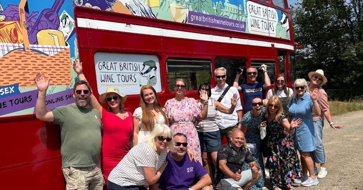From London: Vintage Bus Wine Tour with Return Train Tickets