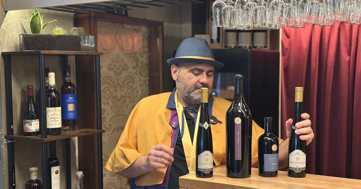 Lisbon: Moscatel Tasting with a Grand Master in Chiado