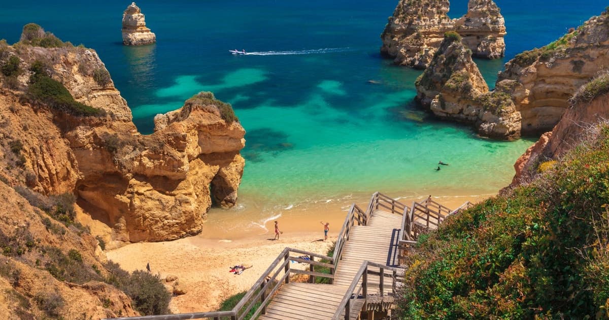 Private Benagil Cave & Algarve Coast Tour from Lisbon