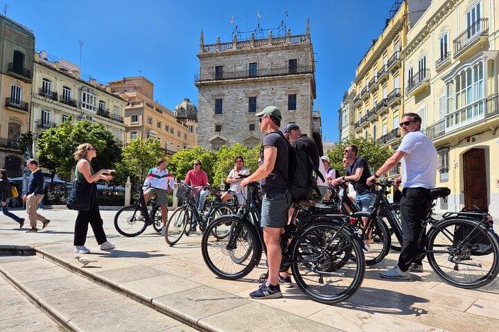 Tour en bicicleta eléctrica por Valencia: experiencia autoguiada de medio día