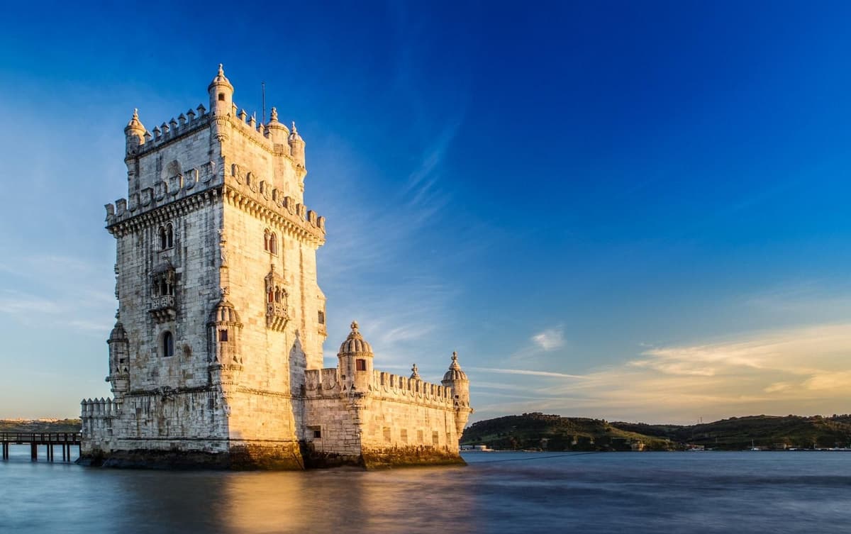 Lisbon: Old Town & Belem Tuk-Tuk Tour (3.5 Hours) private