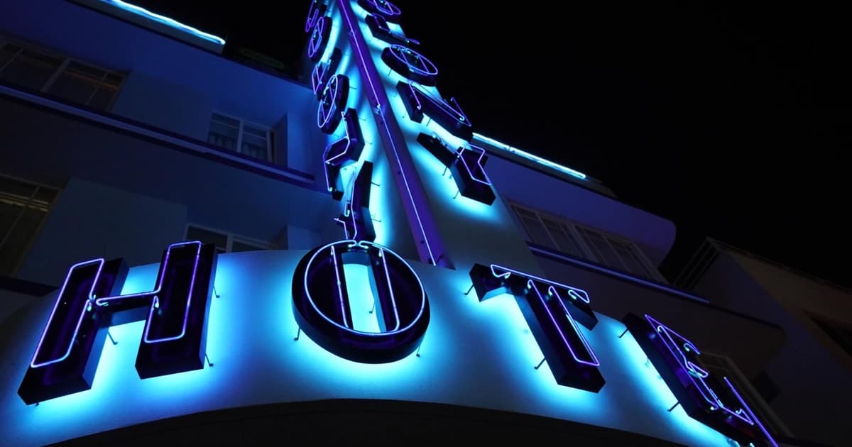 Award-winning Art Deco & Neon Lights Walking Tour