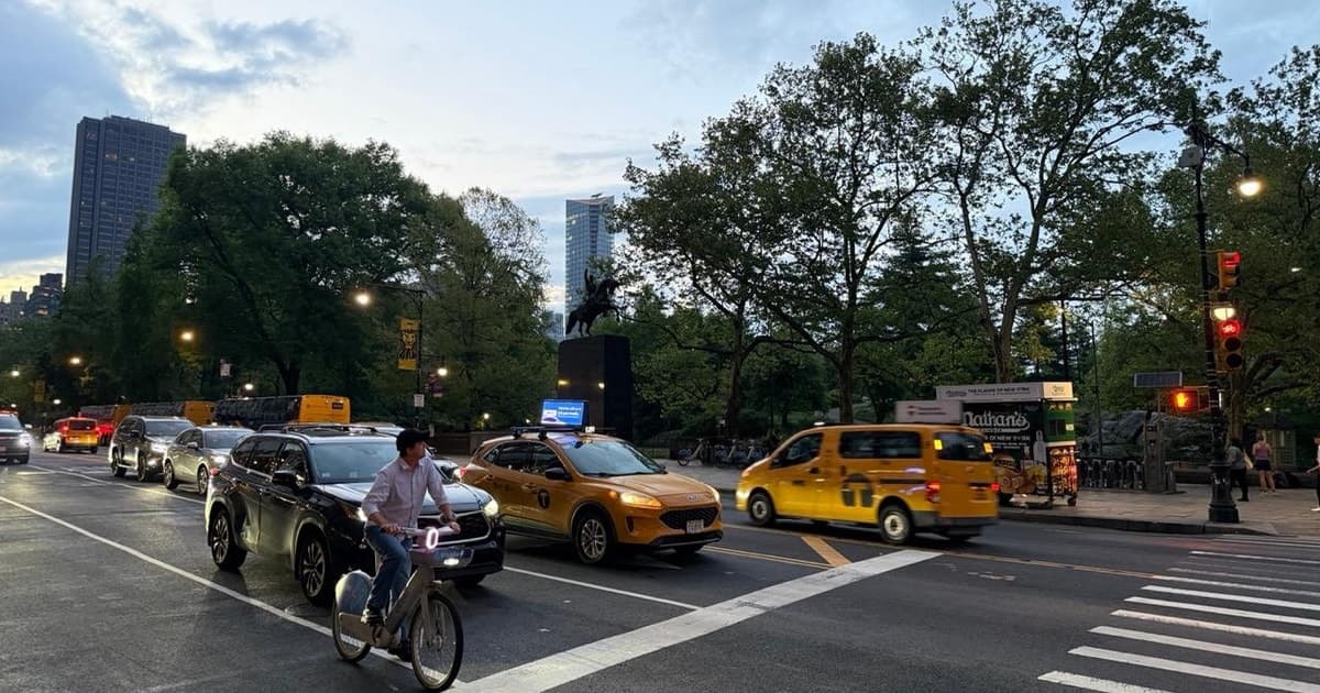 New York City: Night Tour & Italian Dinner with a Local