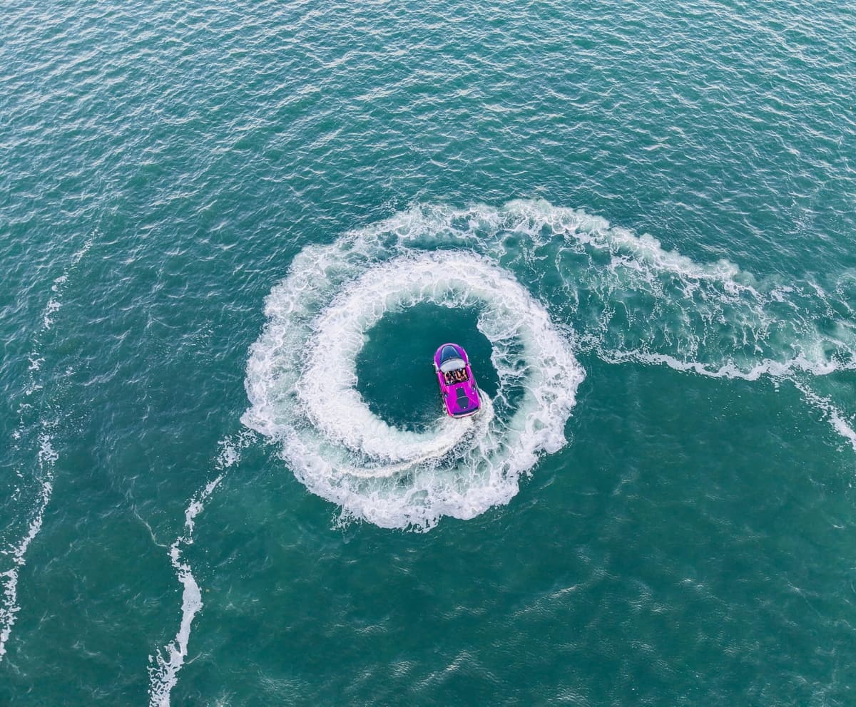JetCar en Miami Beach y paseo en barco gratuito + 250 USD a pagar en el momento del registro