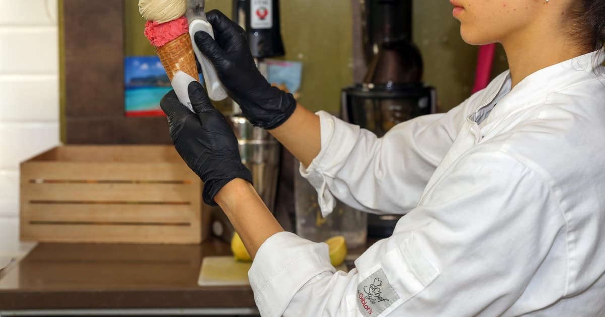 Florence: Gelato-Making Class with a Local Artisan & Tasting