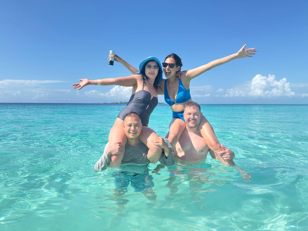 Nassau: 4-Island Tour Swimming Pigs, turtles, snorkeling