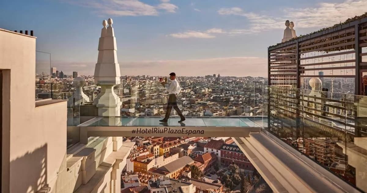 Madrid: ticket de entrada garantizada al 360 Sky Bar
