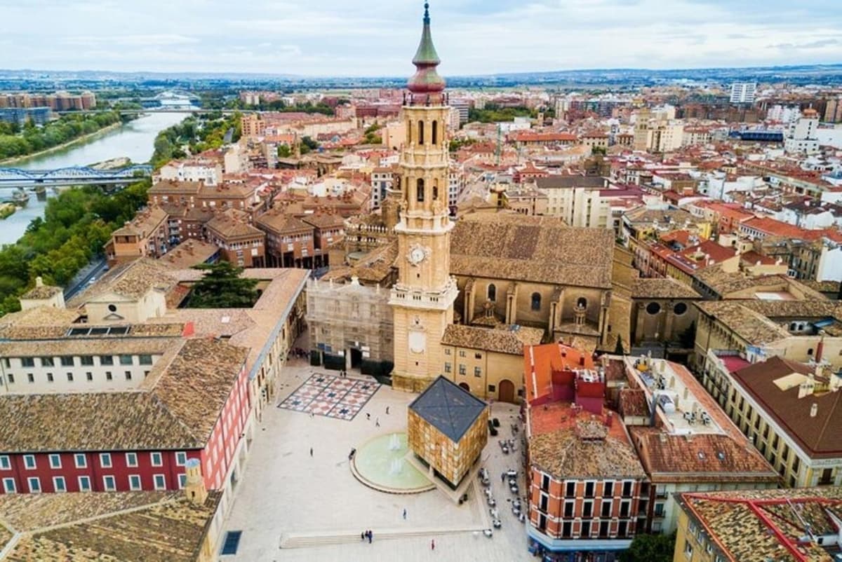 Zaragoza : Atracciones imprescindibles Tour a pie privado