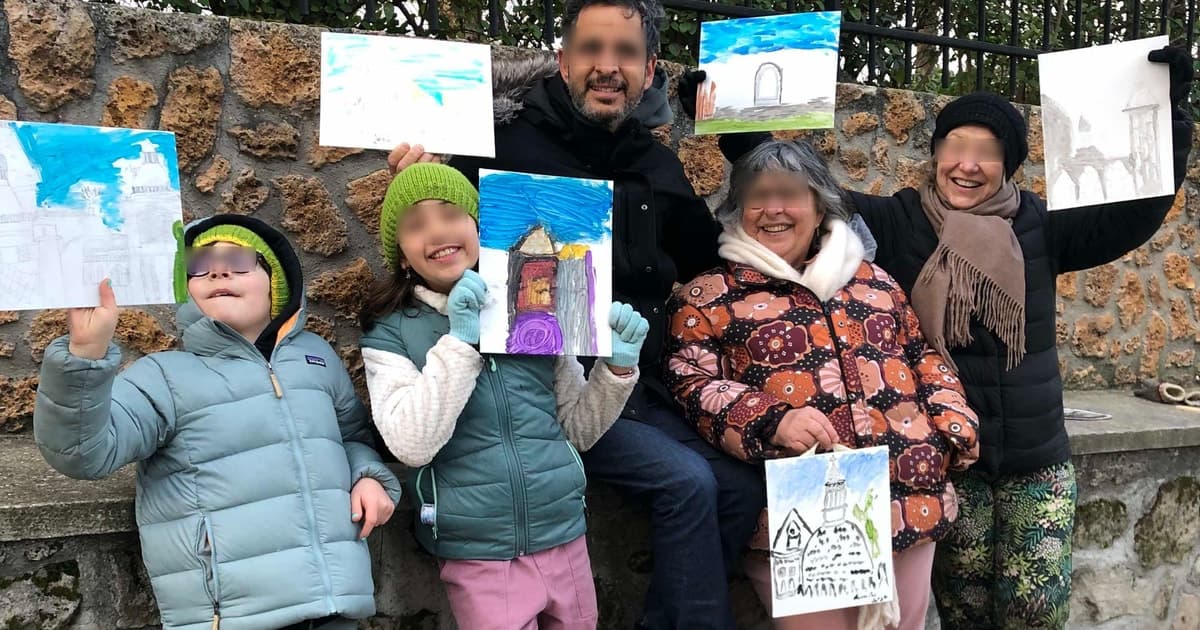 Montmarte painting session and walking tour for kids !