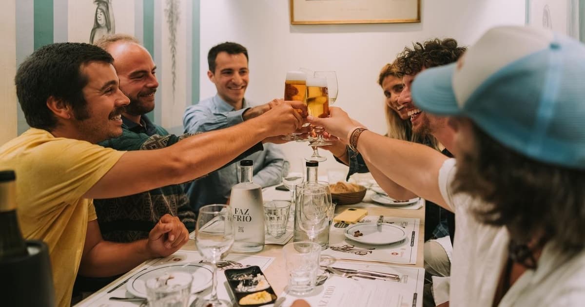 Lisbon : Food Tour & Fado Show Experience