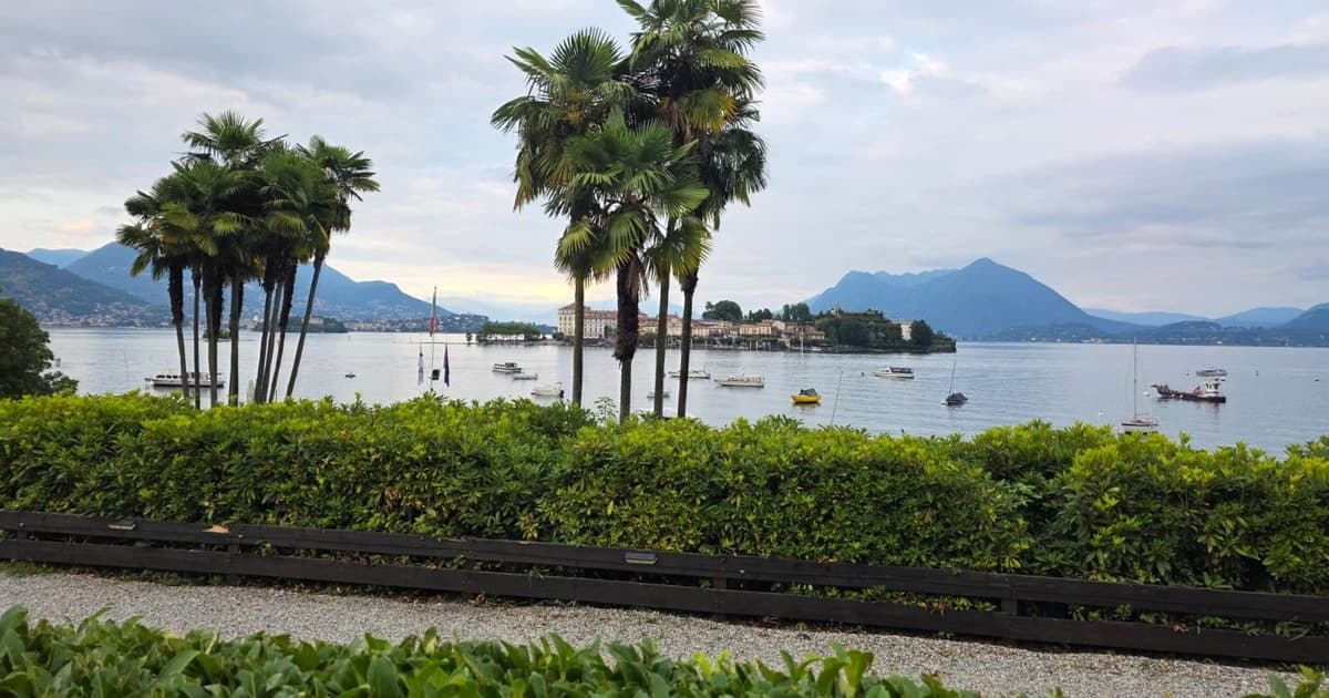 The Elegance of Lake Maggiore: Tour from Milan to Stresa and the Borromean Islands