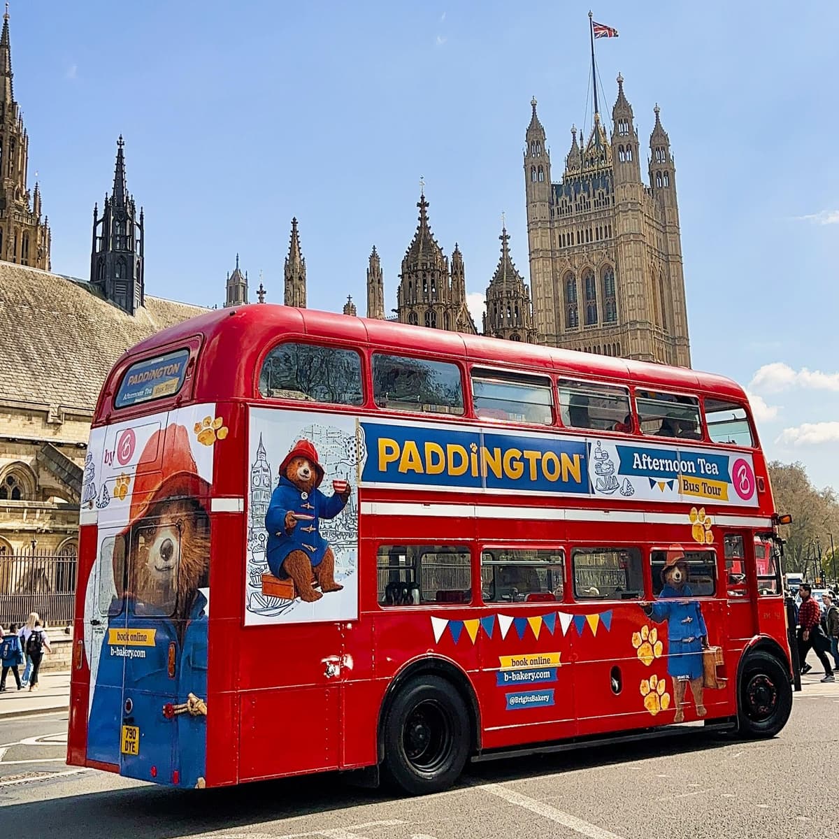 London: Paddington Bear Themed - Afternoon Tea Bus Tour