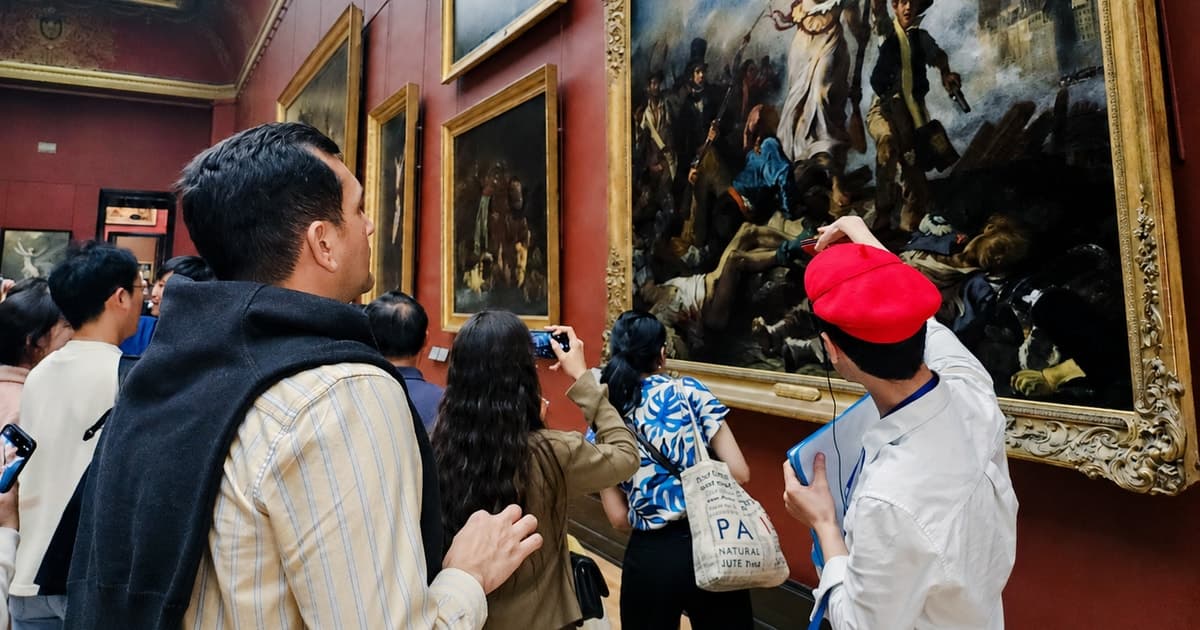 Louvre Museum Small-Group Guided Tour with Must-Sees & Entry