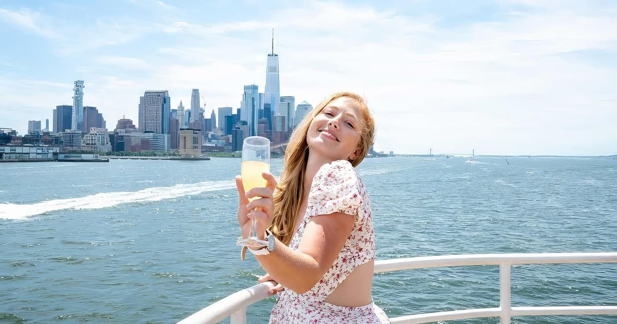 NYC: Bottomless Brunch Cruise