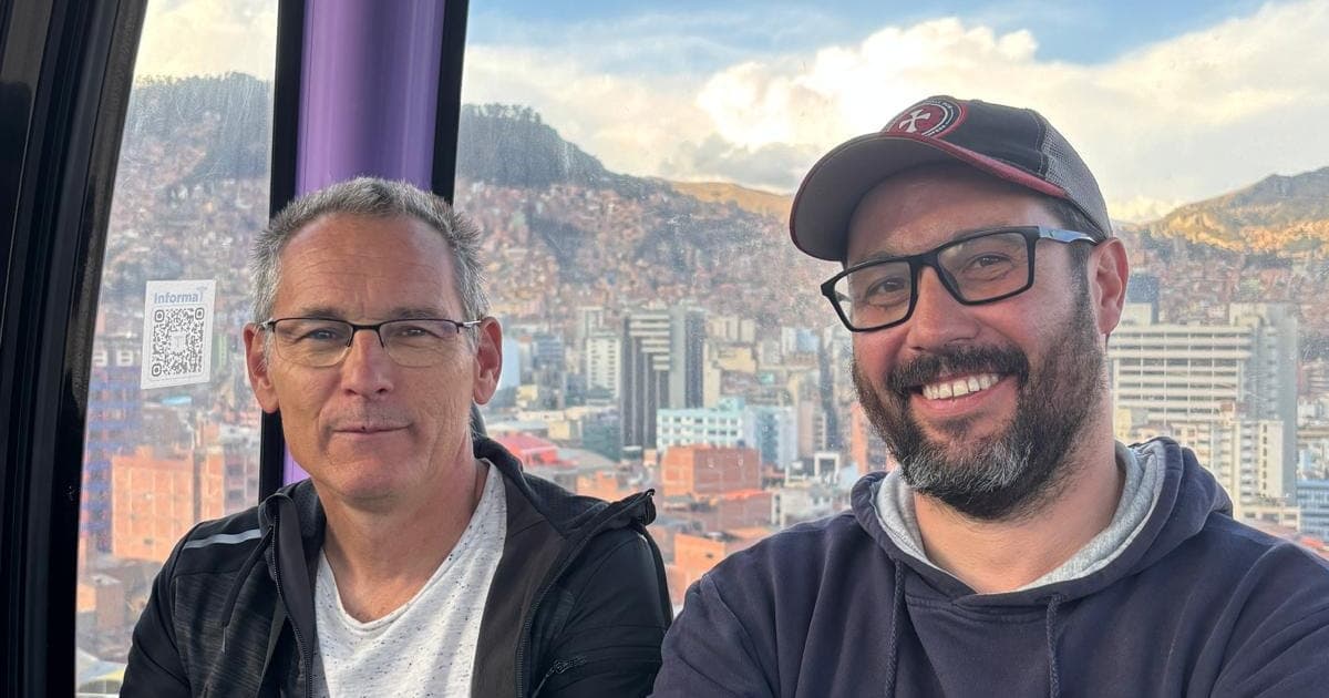 City Tour La Paz: visita barrio de colores, telefericos con guia en frances