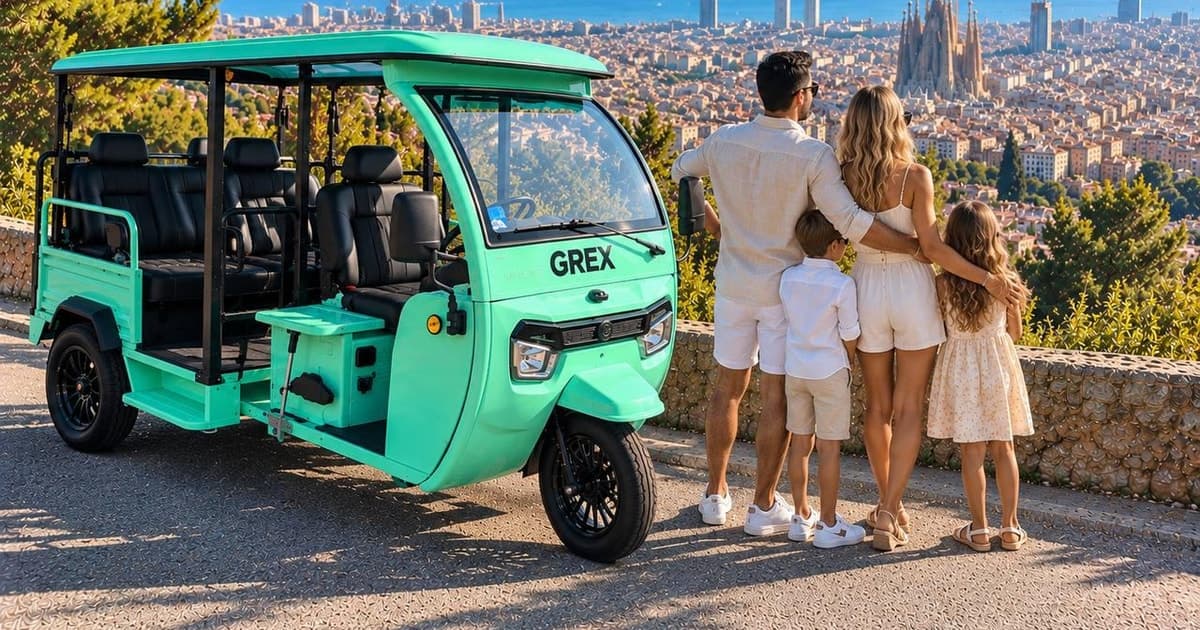 Barcelona: Family-Friendly Tuk-Tuk Tour with Driver