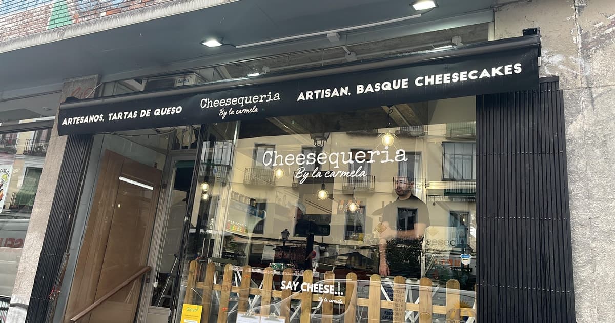 Madrid: Basque Cheesecake Baking Class with Wine Pairing