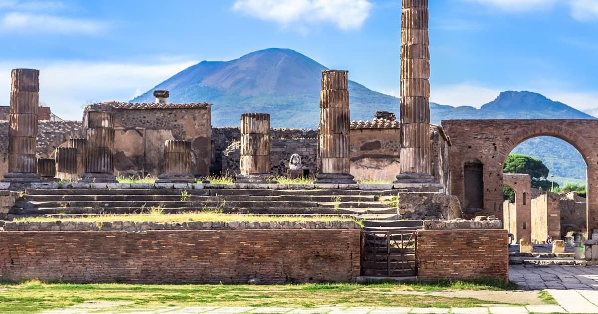 From Naples: Pompeii+ Amalfi Tour
