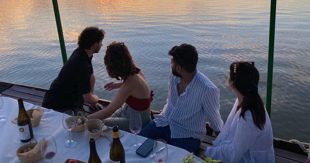 Valencia: paseo en barco con cata de vino valenciano y tapas