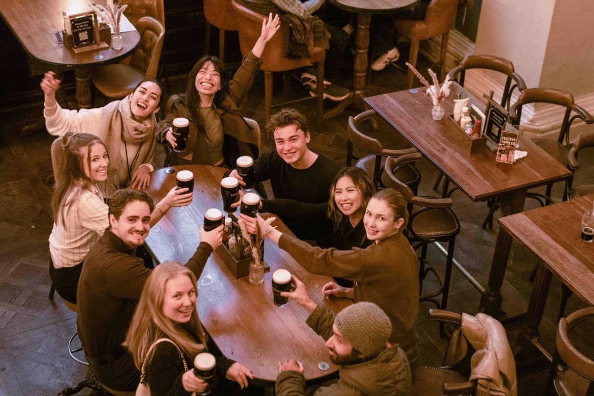 London: Small Group, Ancient Pubs and Historic Taverns Tour