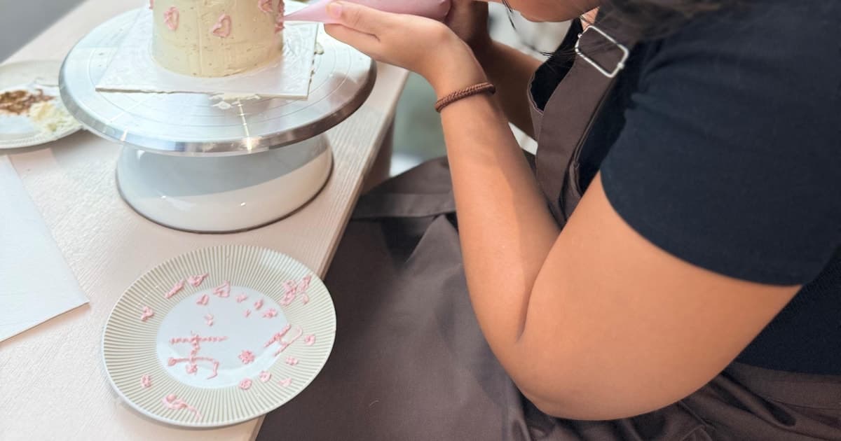 Pastry workshop in the heart of Paris