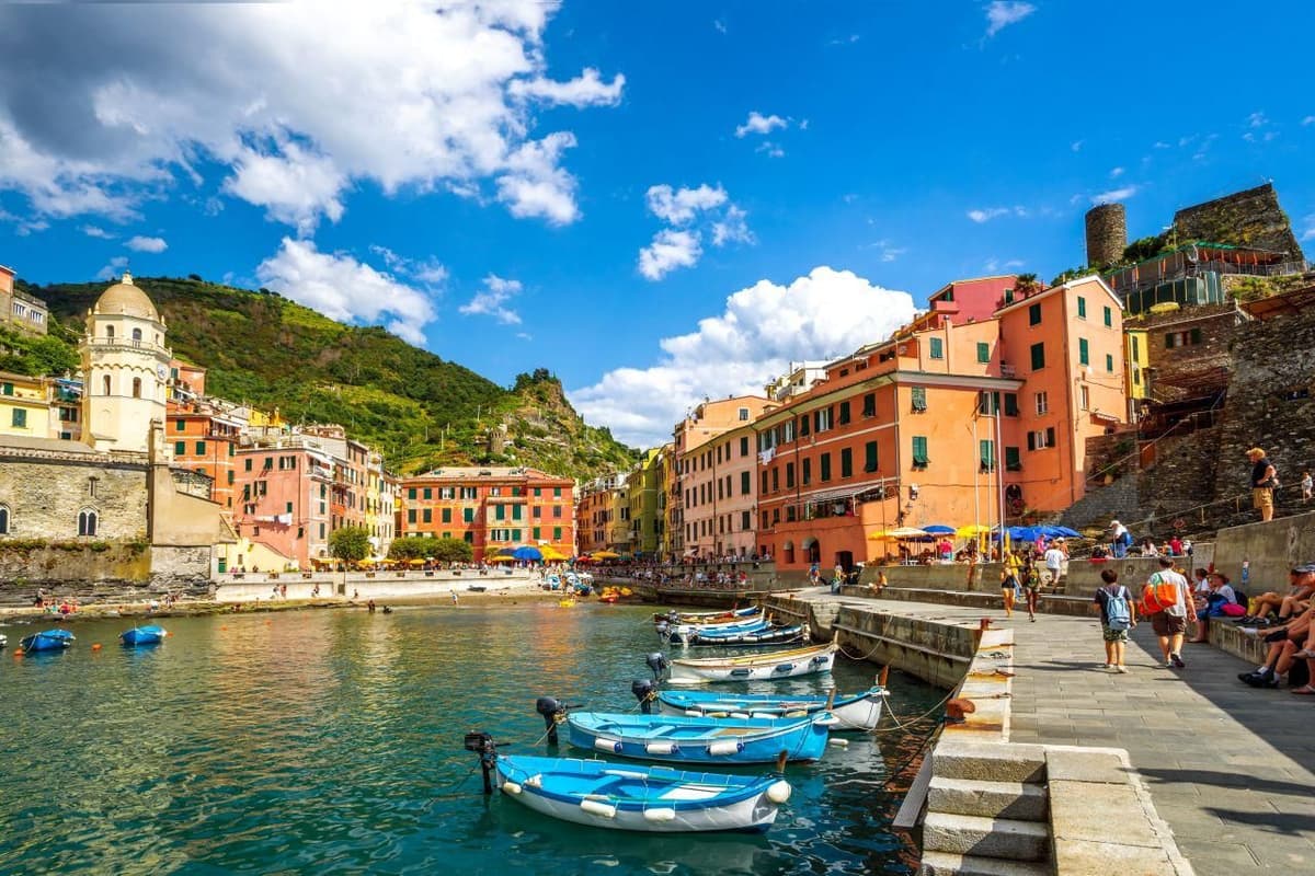 Florence: Full day Tour to Cinque Terre and Pisa