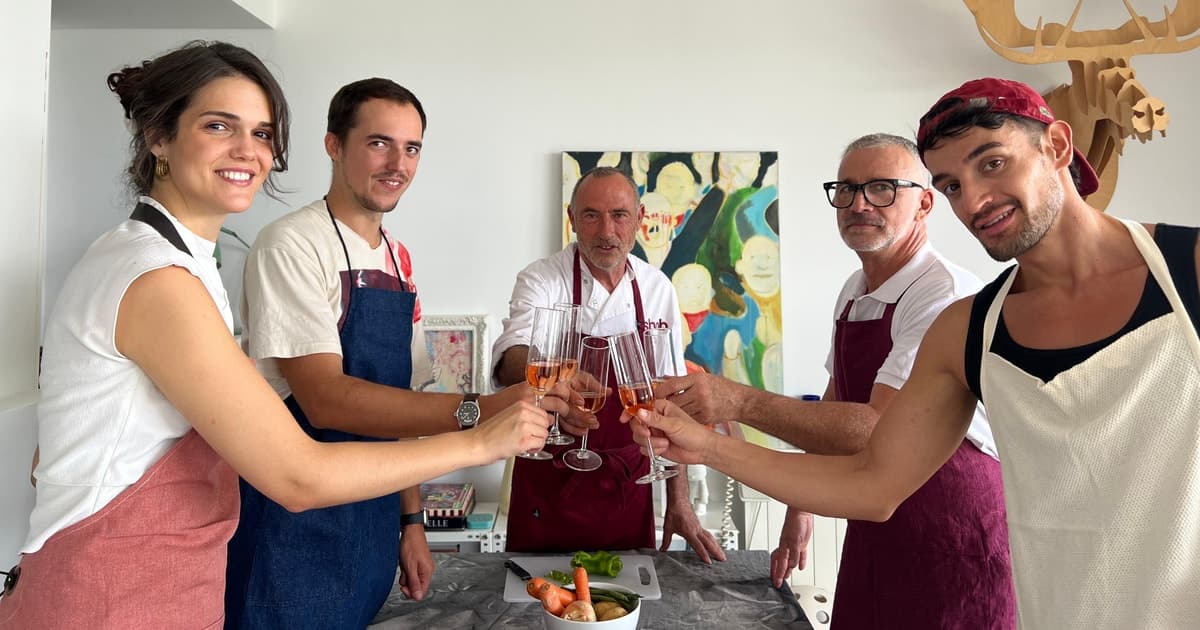 Barcelona: Rooftop Tapas and Sangria Class with a Chef