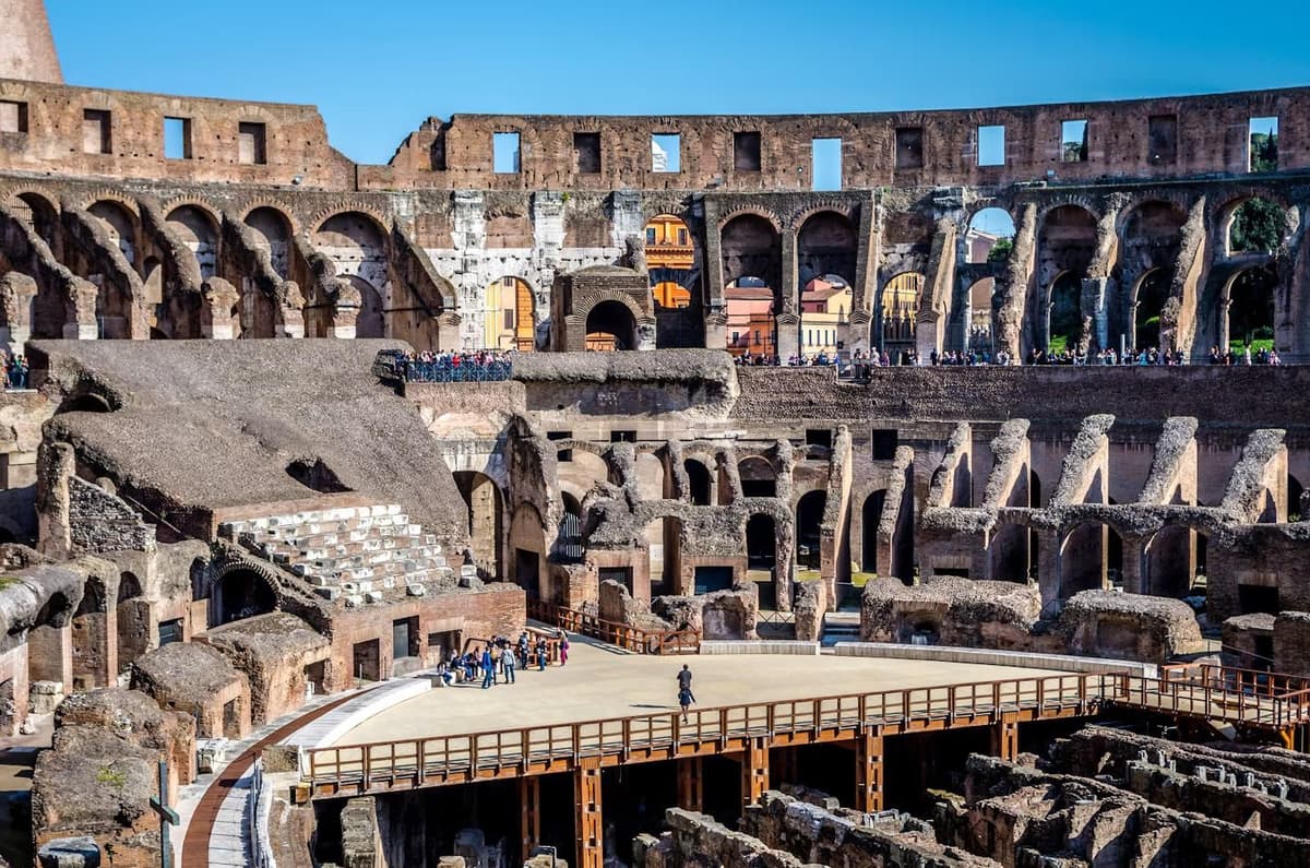 Roma: acceso a la arena del Coliseo y tour por el Foro Romano