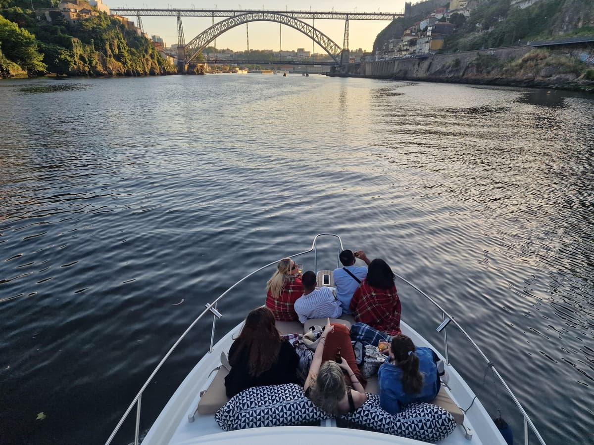 Porto: 7 Bridges Cruise & Port Wine with Sunset Option